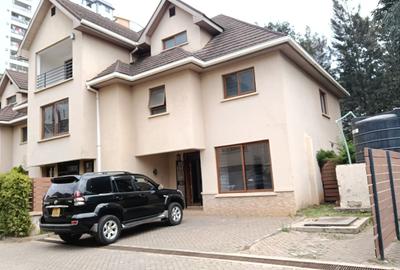 5 Bed Townhouse with En Suite at Othaya Road