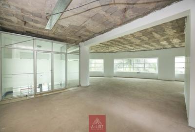 6,162 ft² Commercial Property with Service Charge Included at Woodvale Close - 2