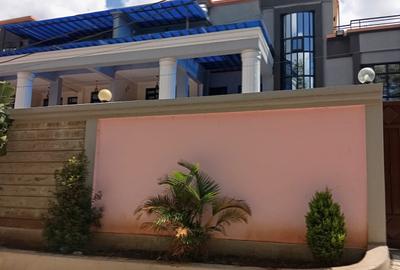 5 Bed Townhouse with En Suite in Karen - 4