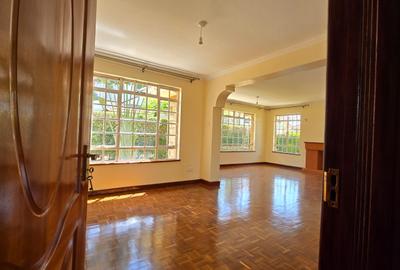 4 Bed Townhouse with En Suite in Kiambu Road - 4
