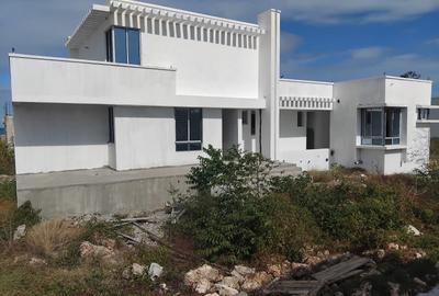 3 Bed House with En Suite in Malindi