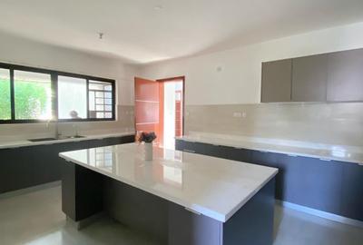 5 Bed Townhouse with En Suite in Karen