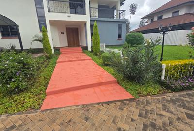 5 Bed Townhouse with En Suite at Paradise - 2