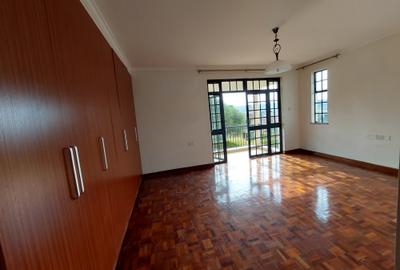 2 Bed Apartment with En Suite at Lavington Valley Arcade