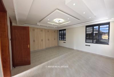 4 Bed Townhouse with En Suite in Membley