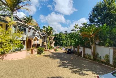5 Bed Townhouse with En Suite in Westlands Area