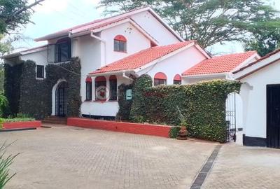 4 Bed House with En Suite at Runda