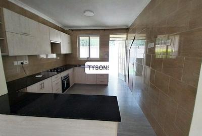4 Bed Townhouse with En Suite in Syokimau