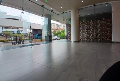 547 ft² Commercial Property with Parking in Parklands