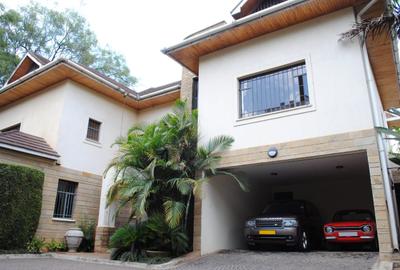 5 Bed Villa with En Suite at Lavington - 4