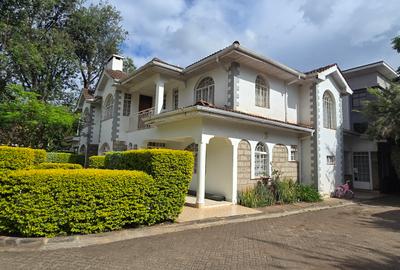 4 Bed Townhouse with En Suite at Off Convent Drive - 2
