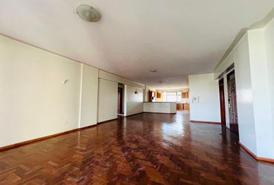 3 Bed Apartment with En Suite in Kilimani - 2