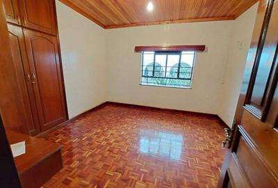 5 Bed House with En Suite at Runda