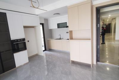 2 Bed Apartment with En Suite at Riverside - 4