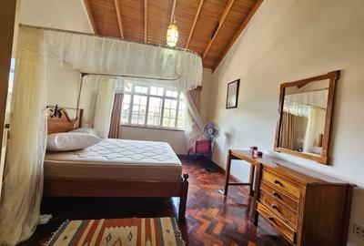 Serviced 1 Bed Apartment with En Suite in Westlands Area - 3