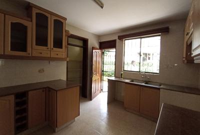 4 Bed Townhouse with En Suite at Eldama Ravine Rd - 2