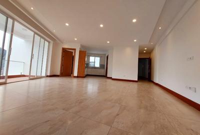 3 Bed Apartment with En Suite at City Park Drive