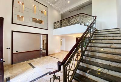 5 Bed Villa with En Suite in Runda - 3