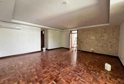 5 Bed Townhouse with En Suite in Lavington