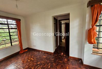 5 Bed House with En Suite in Rosslyn