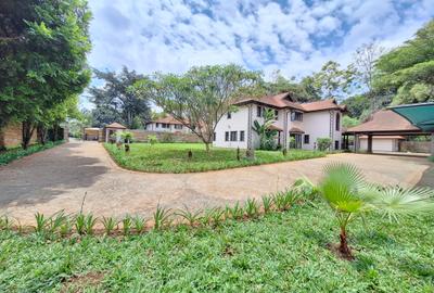 5 Bed Villa with En Suite at Un Avenue - 2