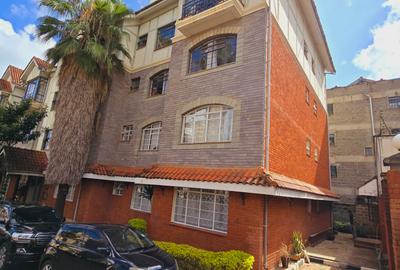 4 Bed Apartment with En Suite at Riverside Drive