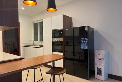 Serviced 3 Bed Apartment with En Suite in Parklands - 3