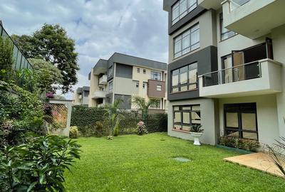 4 Bed Villa with En Suite at Runda