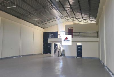 4,100 ft² Warehouse with Fibre Internet in Eastern ByPass - 3