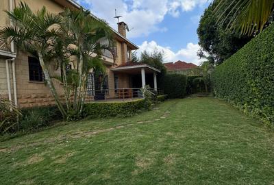 5 Bed Townhouse with En Suite in Kitisuru