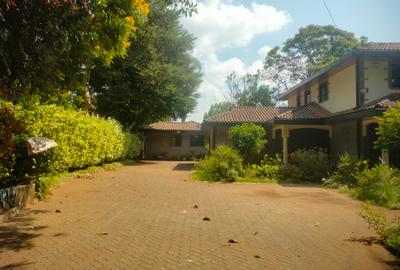 5 Bed Townhouse with Garden at Easy Access To Westlands Link Road - 2