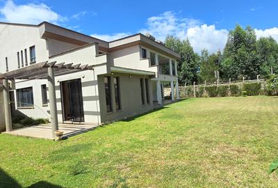 6 Bed Townhouse with En Suite at Lavington Green - 2