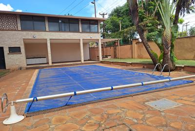 4 Bed Apartment with En Suite in Westlands Area