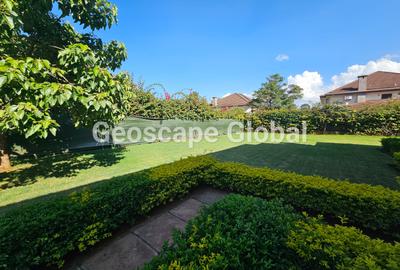 5 Bed House with En Suite in Runda