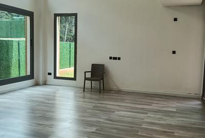 5 Bed Apartment with En Suite in Lavington