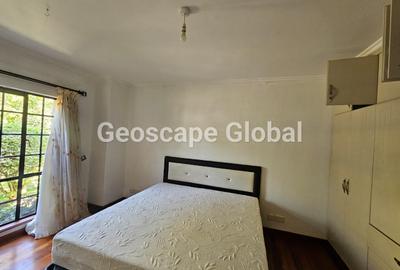 5 Bed House with En Suite in Runda - 3