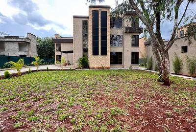 5 Bed Townhouse with En Suite in Karen