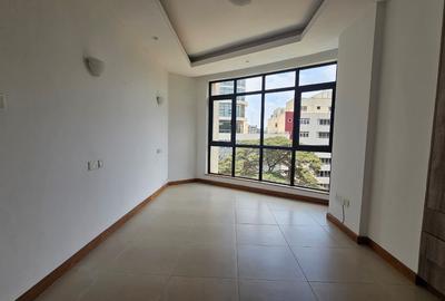 2 Bed Apartment with En Suite at Lantana Road - 4