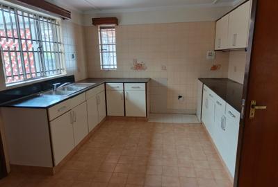 4 Bed Townhouse with En Suite at Kileleshwa