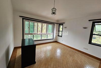 5 Bed House with En Suite in Kitisuru
