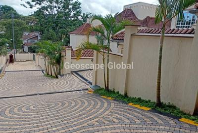 4 Bed House with En Suite in Kyuna