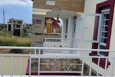 4 Bed House with En Suite at Luxurious 4 Bedrooms Maisonette