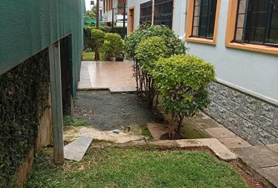 4 Bed Townhouse with En Suite at Lavington - 2