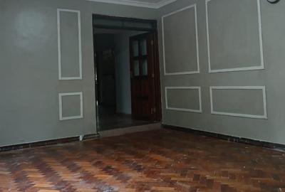 Commercial Property with Parking in Lavington