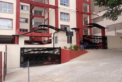 4 Bed Apartment with En Suite at General Mathenge