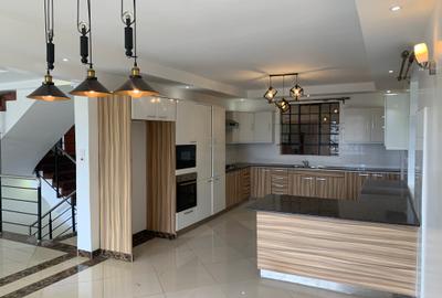 5 Bed Townhouse with En Suite in Kitisuru - 3