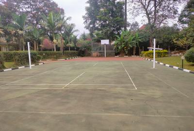 4 Bed Townhouse with Walk In Closet in Spring Valley - 4