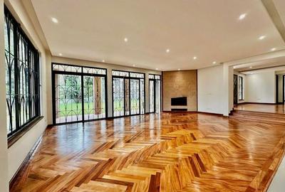 4 Bed House with En Suite in Runda