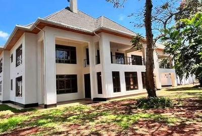 5 Bed Villa with En Suite in Karen