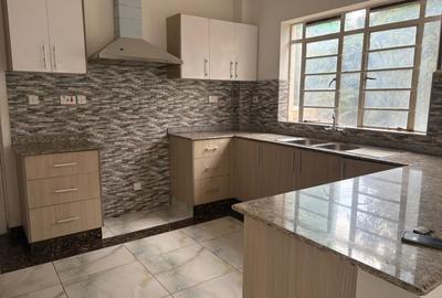 3 Bed Apartment with En Suite in Parklands - 3